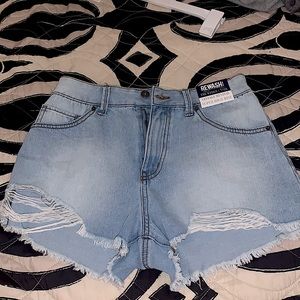 New with tags high-rise shorts brand is re-wash perfect for the summer! Size 7